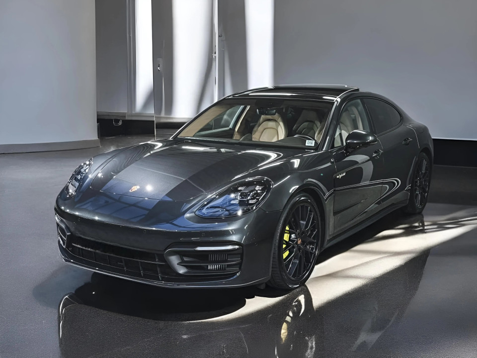 Porsche Panamera 4 E-Hybrid (3)