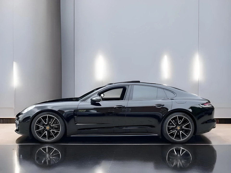 Porsche Panamera 4 E-Hybrid (3)