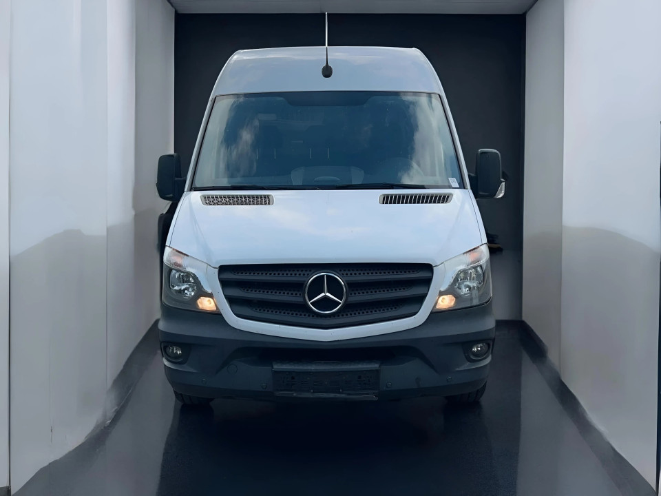 Mercedes-Benz Sprinter 319 CDI Maxi (2)