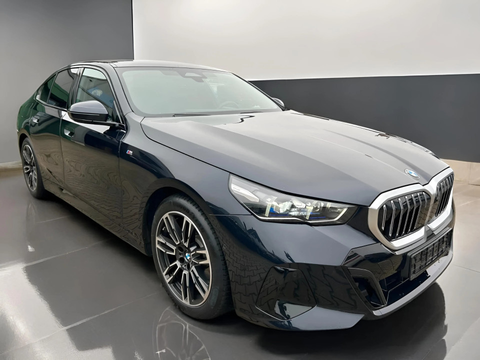 BMW Seria 5 520d xDrive M Sport (2)