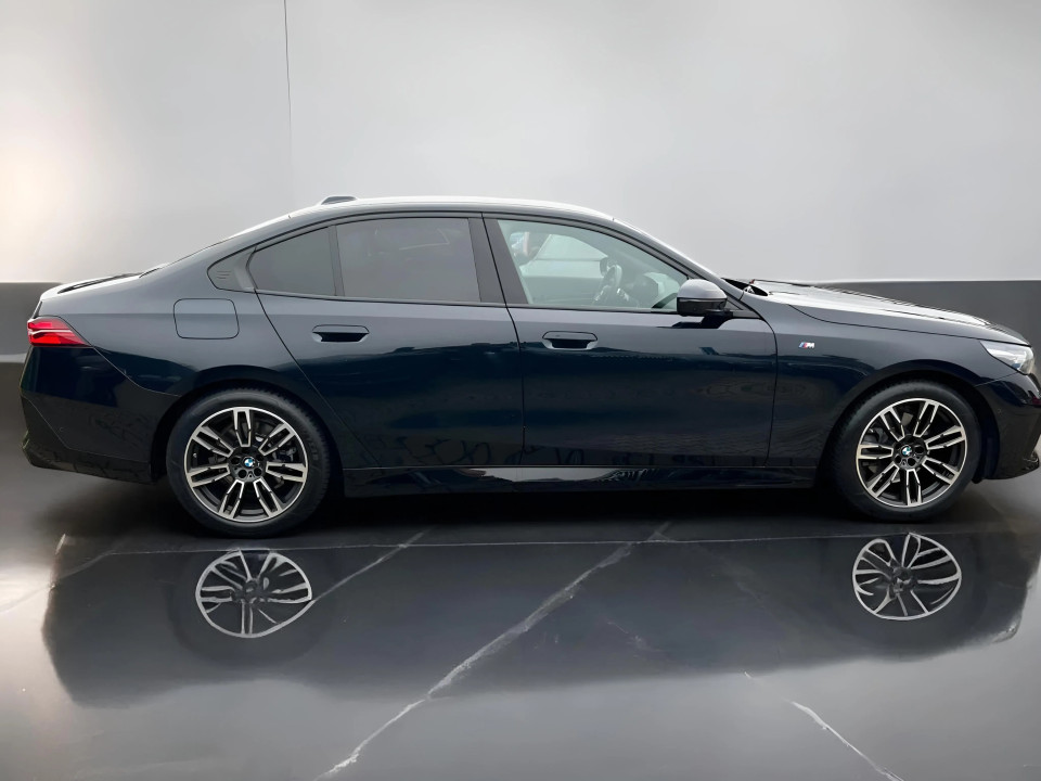 BMW Seria 5 520d xDrive M Sport (3)