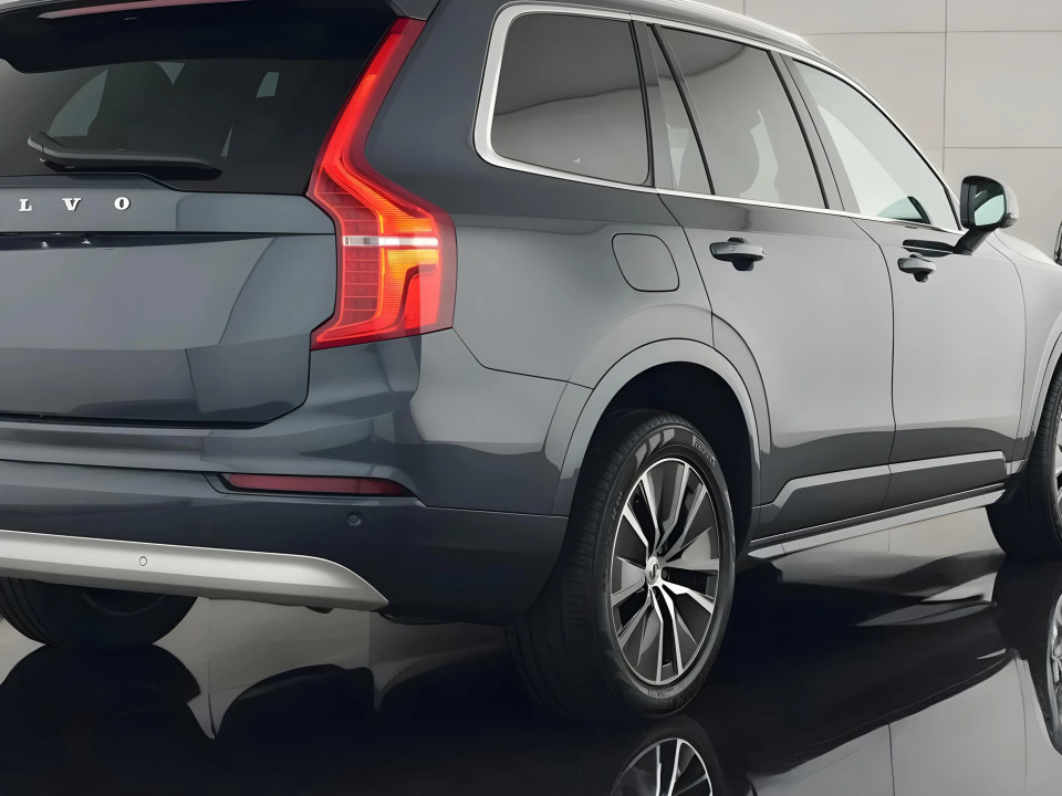 Volvo XC 90 D5 Momentum Pro AWD (5)