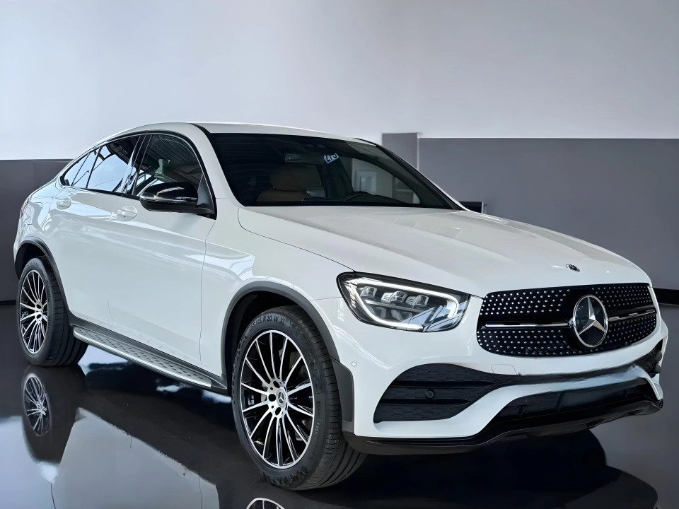 Mercedes-Benz GLC Coupe Mercedes-Benz GLE Coupe 400d 4MATIC AMG Line (2)