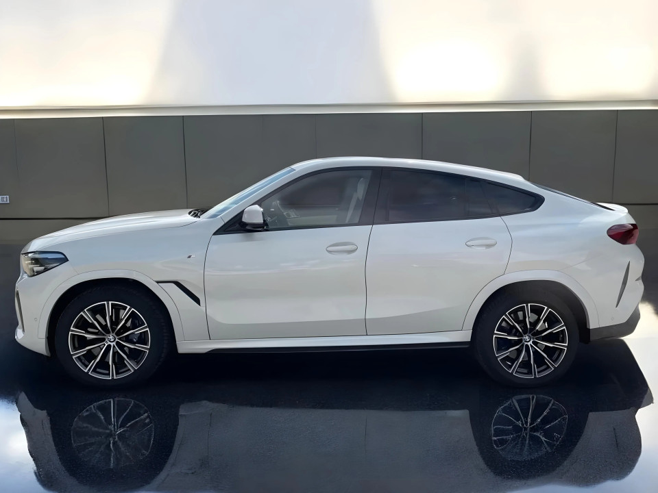 BMW X6 xDrive30d M-Sport (2)