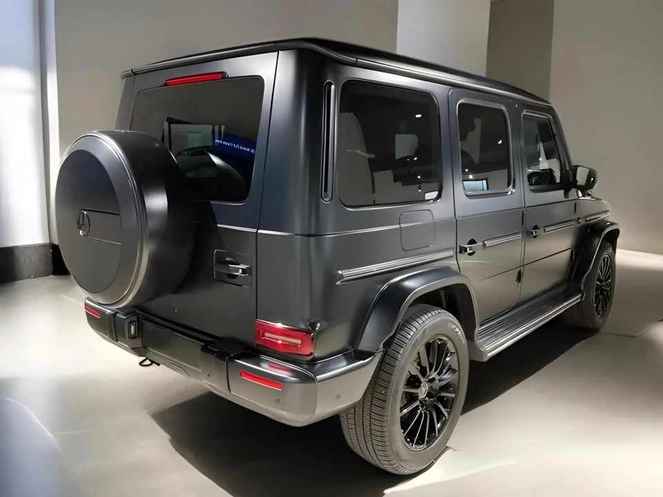 Mercedes-Benz G 400d AMG Line (3)