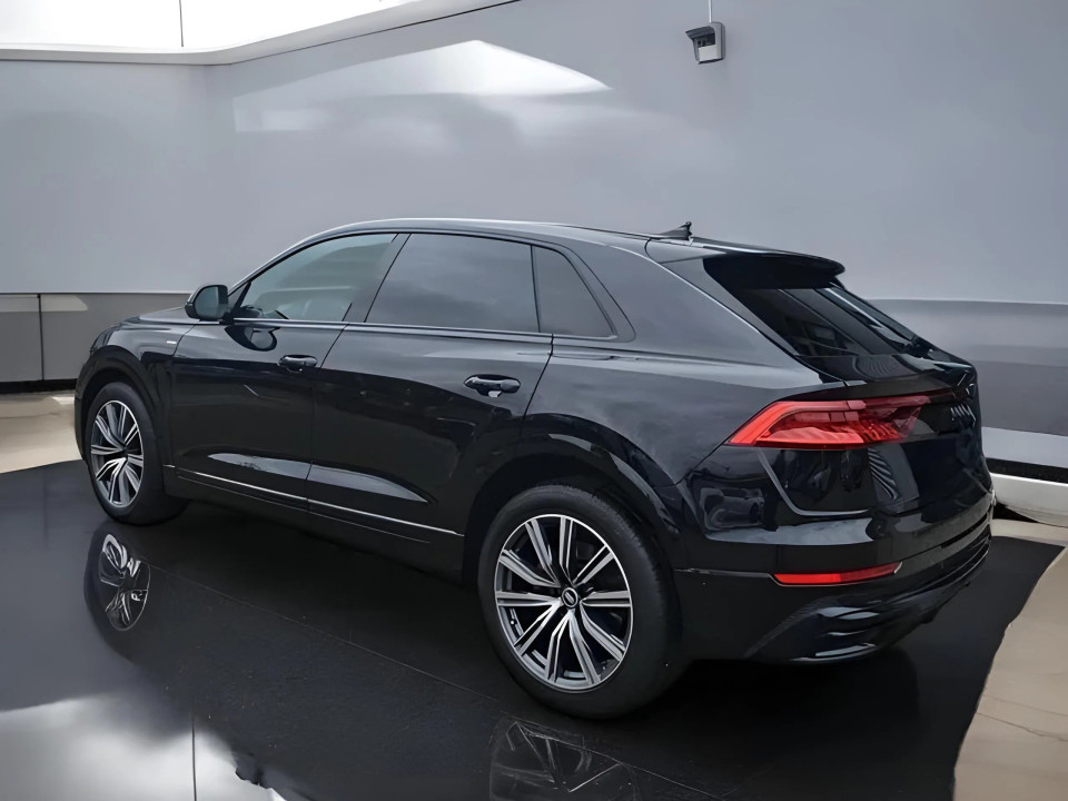 Audi Q8 50 TDI quattro tiptronic (2)