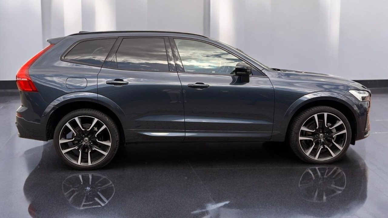 Volvo XC 60 Volvo XC60 T8 Recharge AWD R-Design (4)