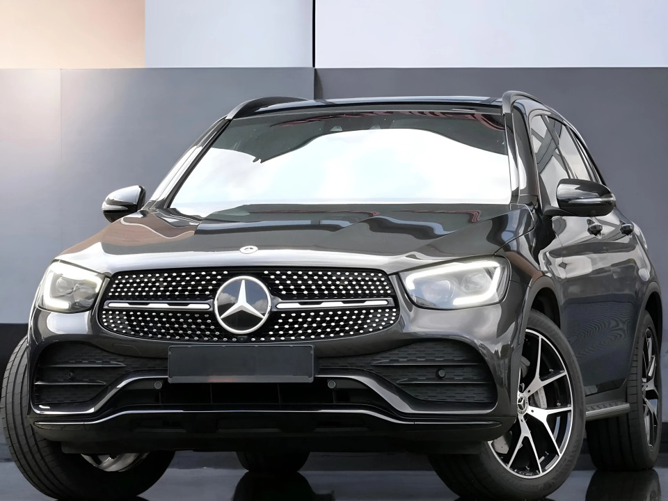 Mercedes-Benz GLC 220d 4MATIC AMG Line (2)