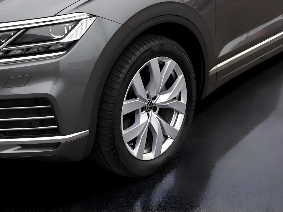 Volkswagen Touareg 3.0TDI Elegance - foto 15