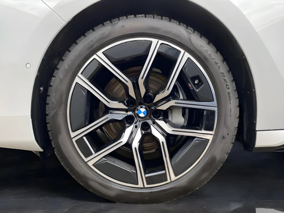 BMW Seria 7 740d xDrive - foto 13