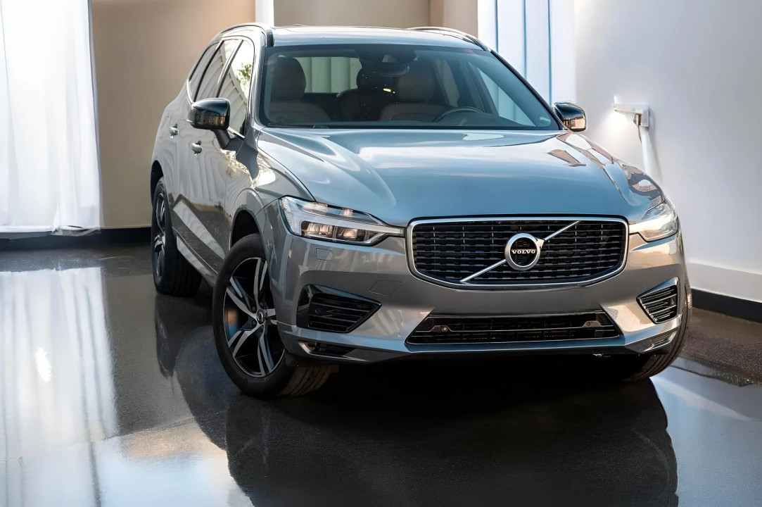 Volvo XC 60 T8 Recharge AWD R-Design (1)