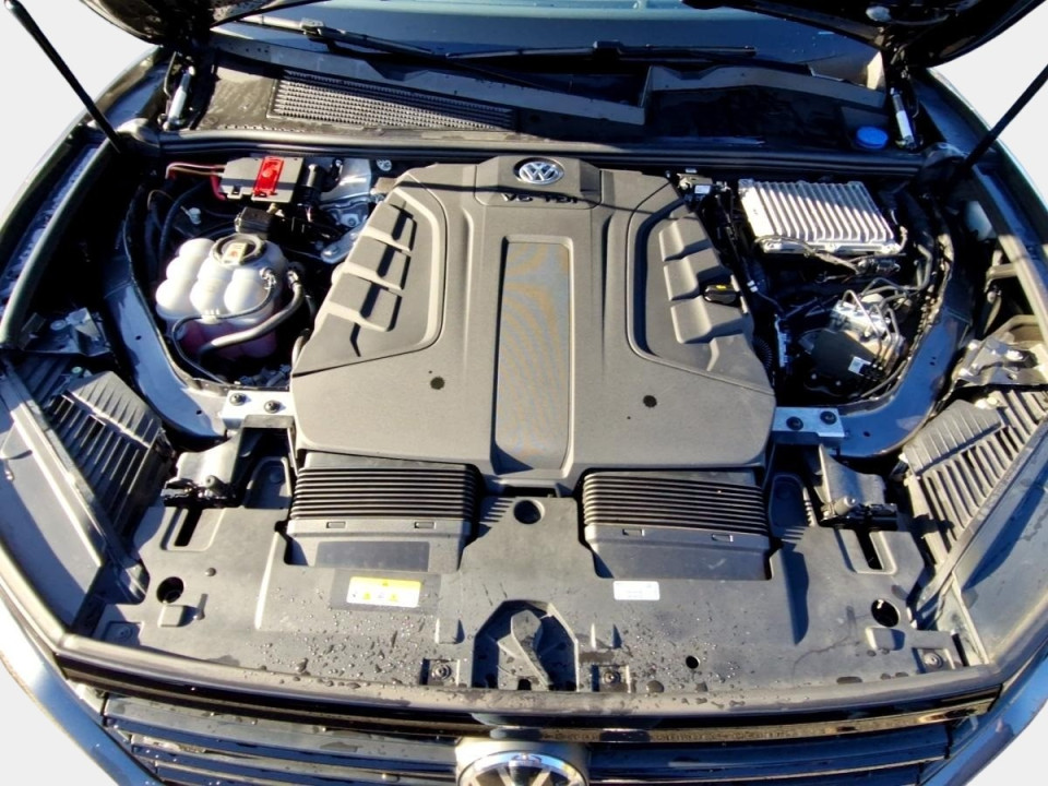 Volkswagen Touareg V6 3.0TDI R-Line - foto 11