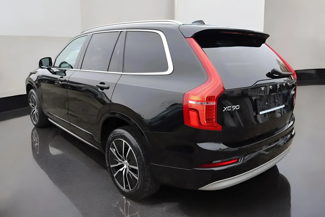 Volvo XC 90 B5 AWD Momentum (5)