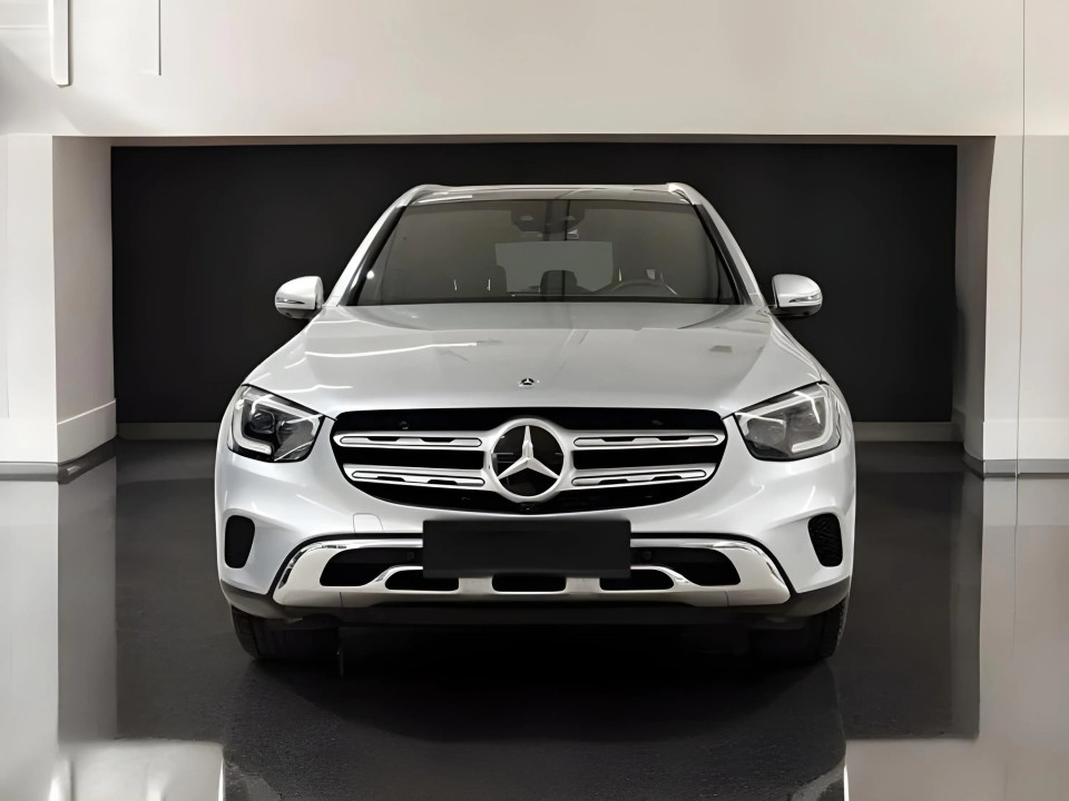 Mercedes-Benz GLC 300e 4MATIC (2)