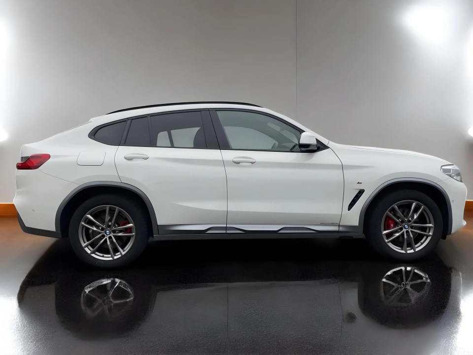 BMW X4 xDrive20d M-Sport (2)