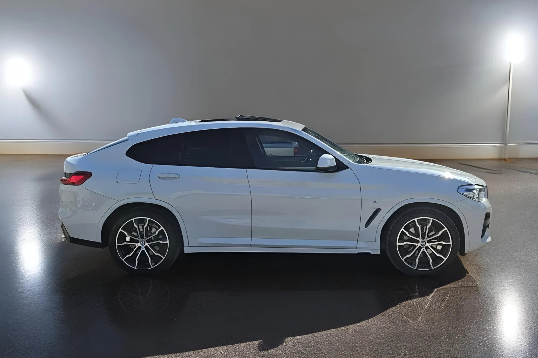 BMW X4 xDrive20d M-Sport (4)