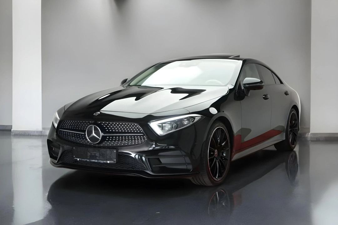 Mercedes-Benz CLS 300d 4MATIC AMG Line (3)