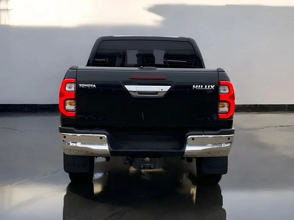 Toyota Hilux 2.8 D-4D Double Cab Executive - foto 6