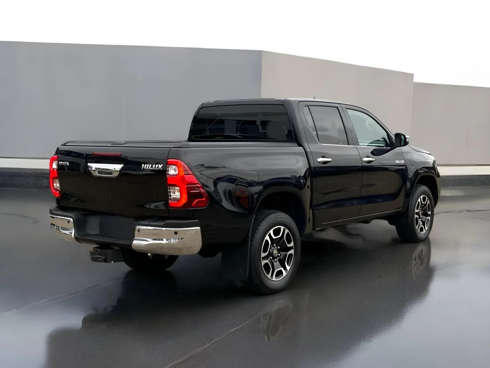 Toyota Hilux 2.8 D-4D Double Cab Executive (5)