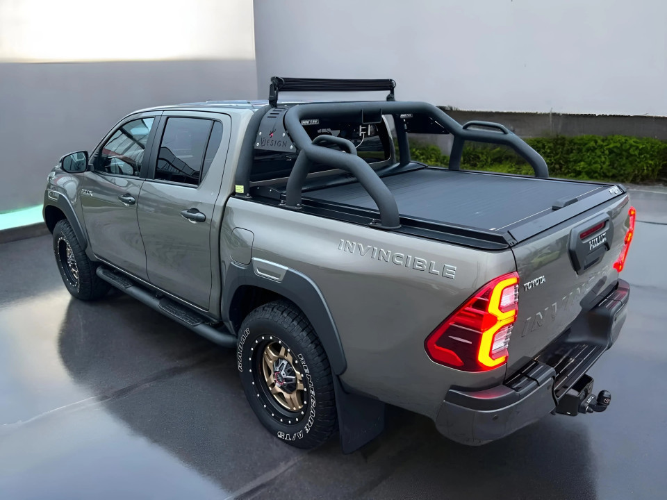 Toyota Hilux 2.8 D4-D Invincible - foto 7