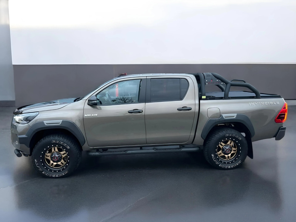 Toyota Hilux 2.8 D4-D Invincible - foto 8