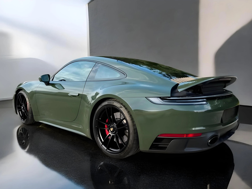 Porsche 911 Carrera 4 GTS (4)