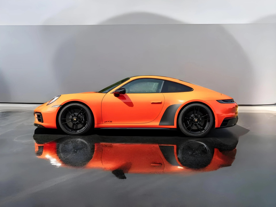 Porsche 911 Carrera 4 GTS - foto 8