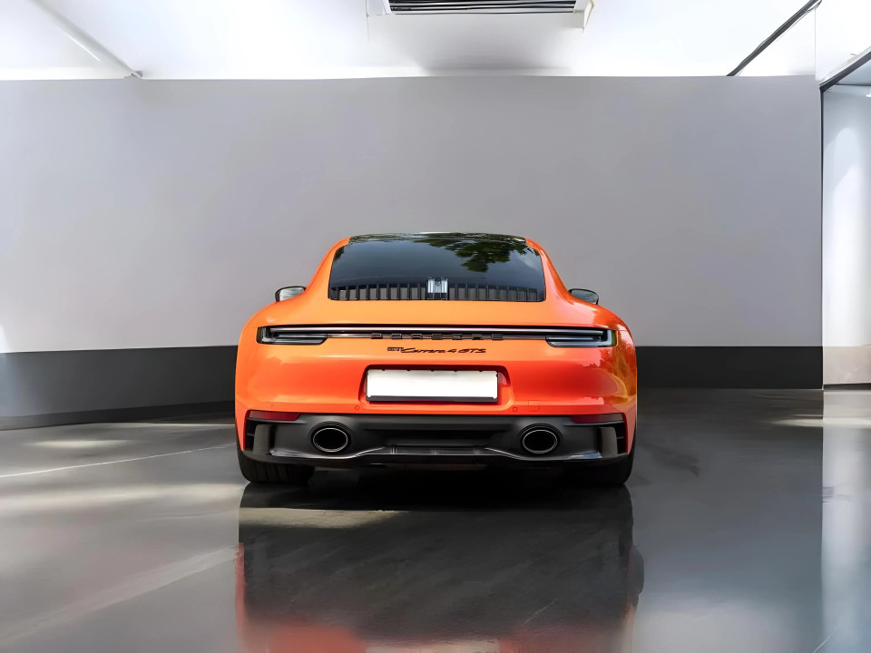 Porsche 911 Carrera 4 GTS - foto 6