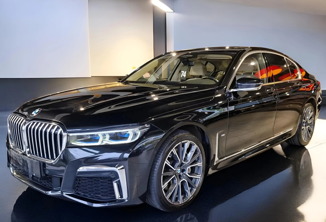 BMW Seria 7 740d xDrive MHEV M-Sport (3)