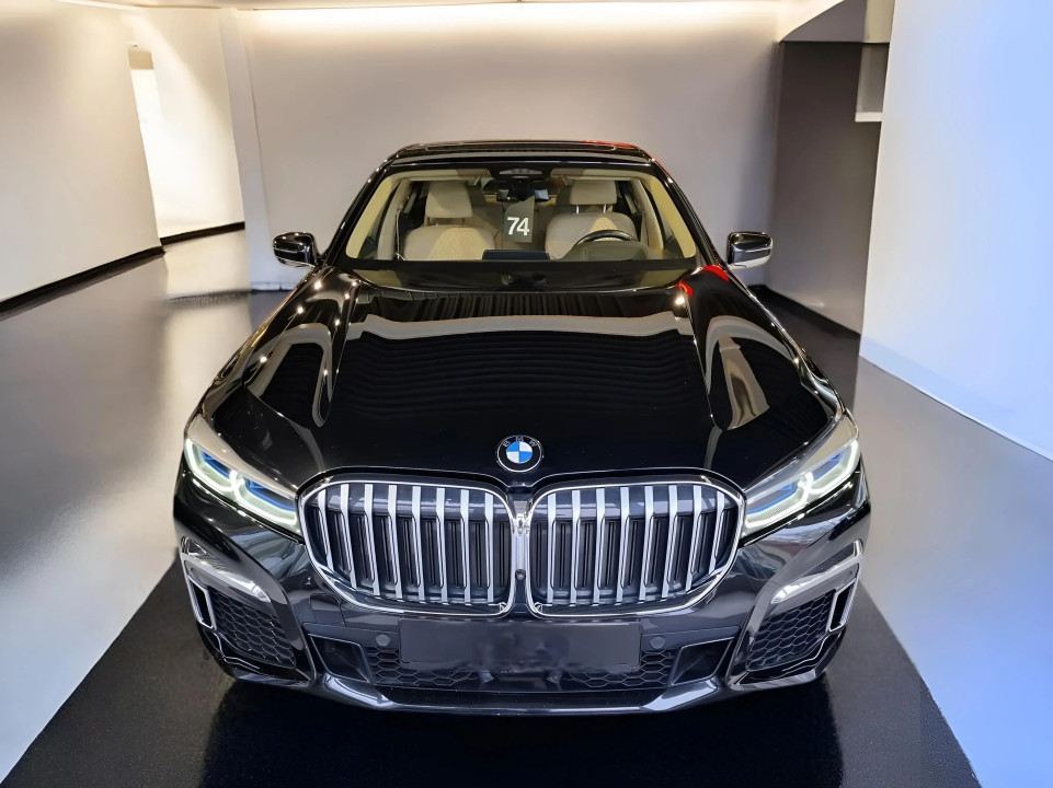 BMW Seria 7 740d xDrive MHEV M-Sport (2)