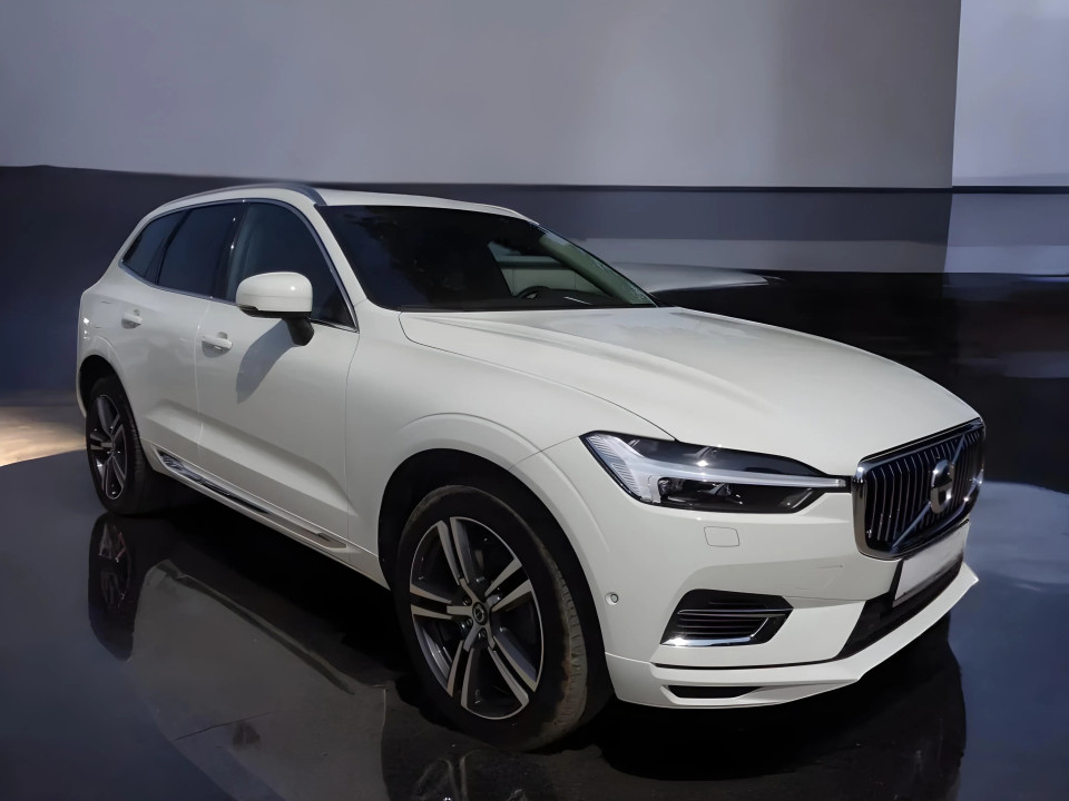 Volvo XC 60 T6 Recharge AWD Inscription (2)