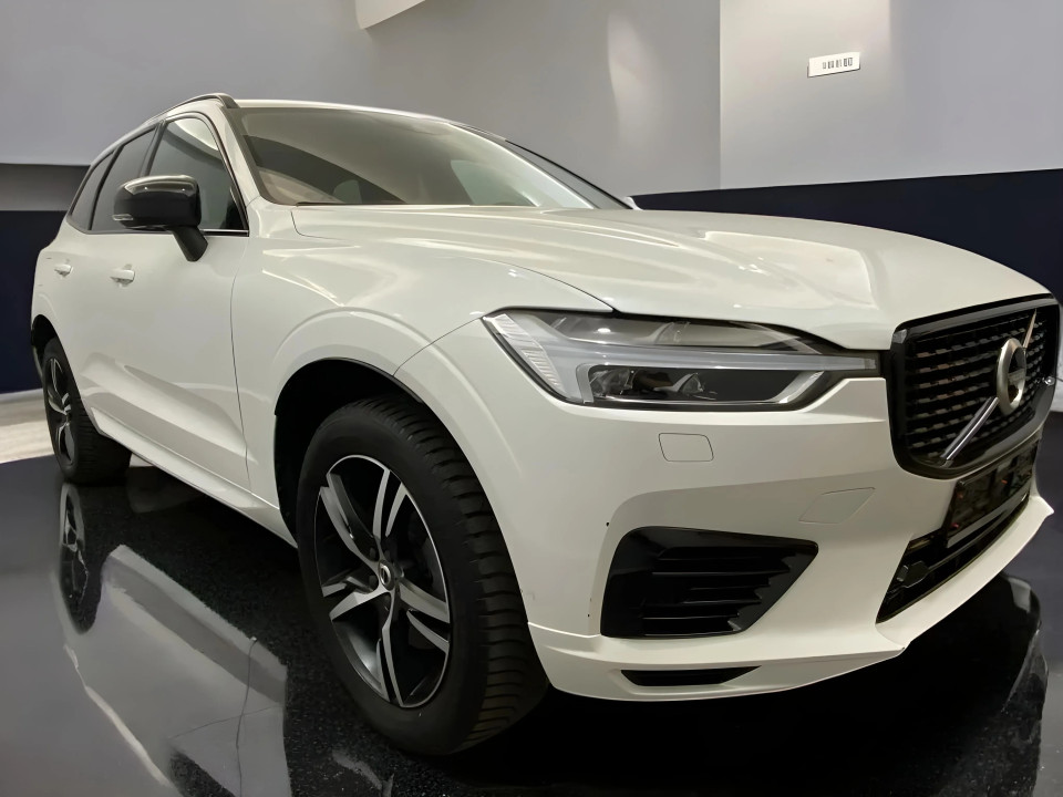 Volvo XC 60 T8 Recharge AWD R-Design Expression (3)