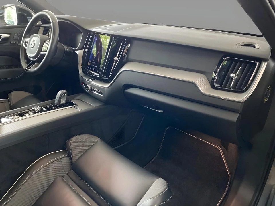 Volvo XC 60 Recharge T8 AWD R-Design. - foto 6