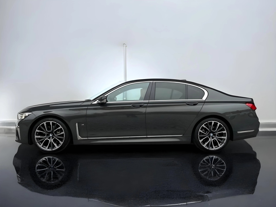 BMW Seria 7 730d MHEV M-Sport (4)