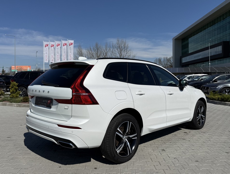 Volvo XC 60 T8 Recharge AWD R-Design (3)