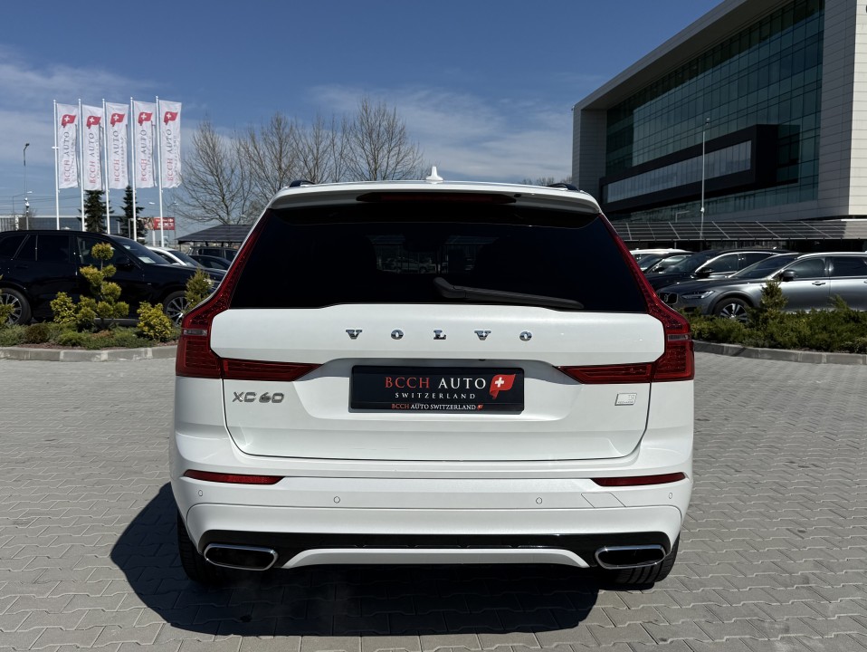 Volvo XC 60 T8 Recharge AWD R-Design (4)
