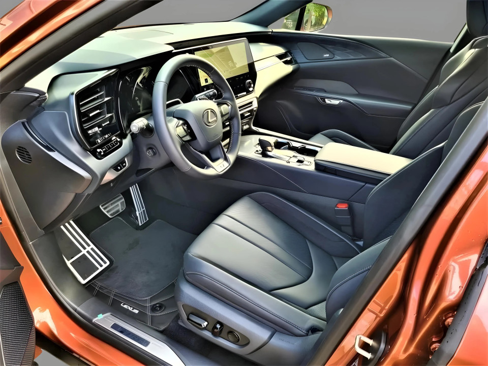 Lexus Seria RX 500h F-Sport (3)