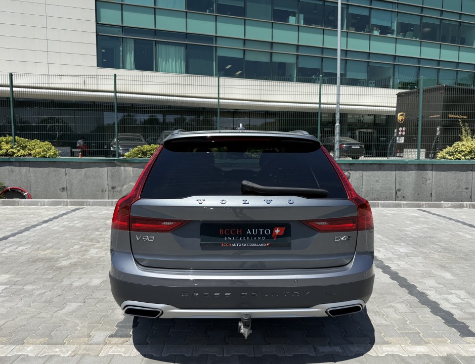 Volvo V90 Cross Country D4 AWD (4)