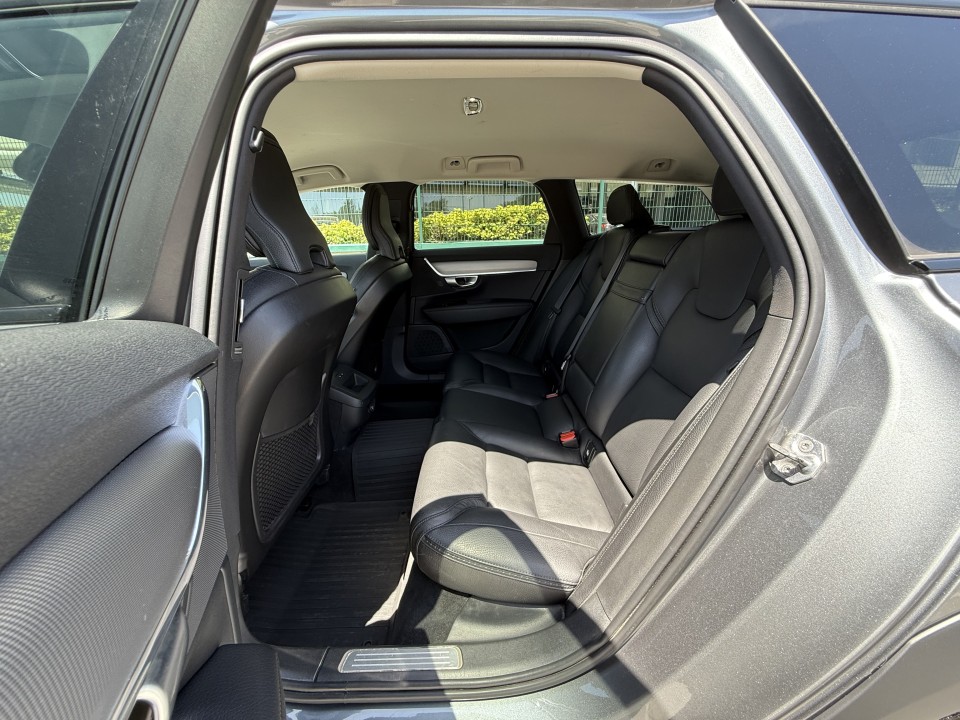 Volvo V90 Cross Country D4 AWD - foto 12