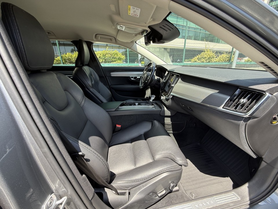 Volvo V90 Cross Country D4 AWD - foto 17