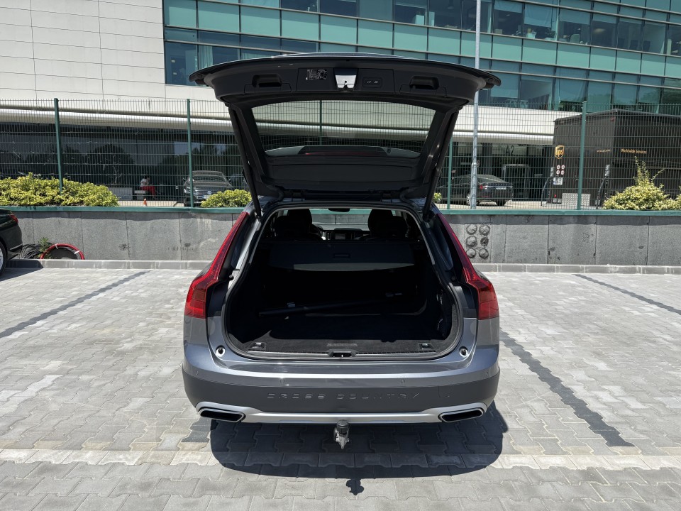 Volvo V90 Cross Country D4 AWD - foto 31