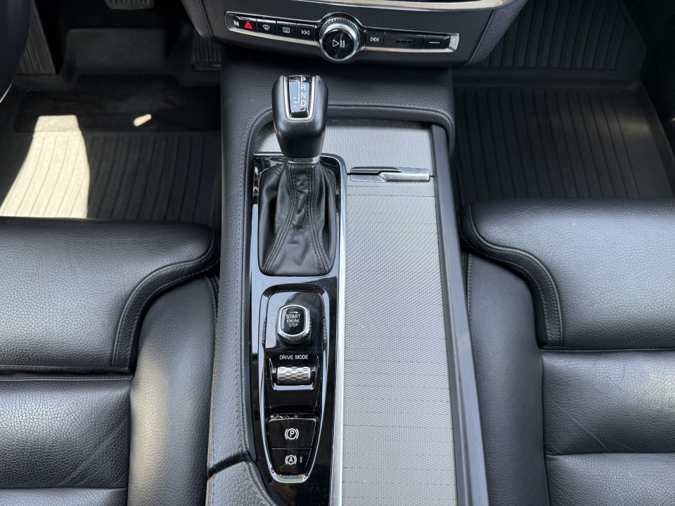 Volvo V90 Cross Country D4 AWD - foto 29