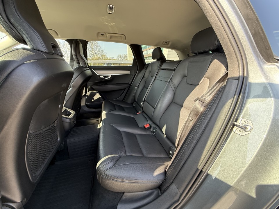 Volvo V90 Cross Country D4 AWD - foto 13