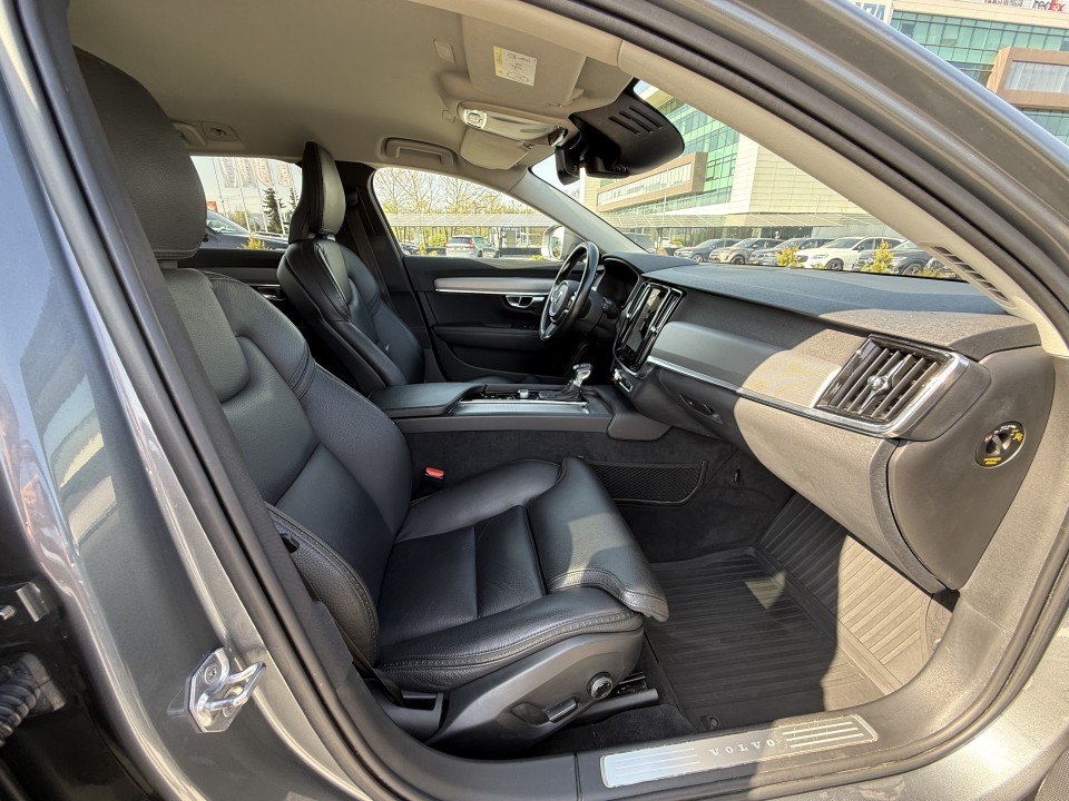 Volvo V90 Cross Country D4 AWD - foto 17