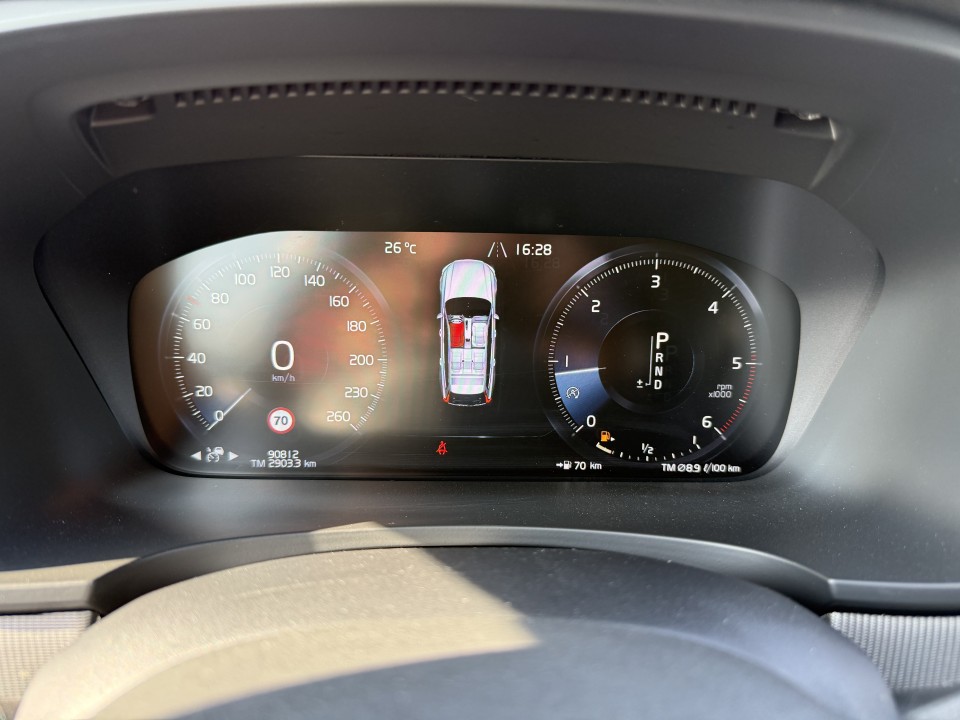 Volvo V90 Cross Country D4 AWD - foto 28