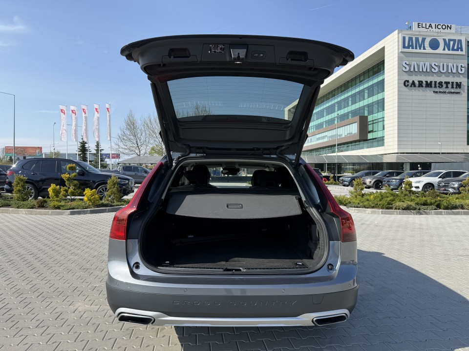 Volvo V90 Cross Country D4 AWD - foto 30