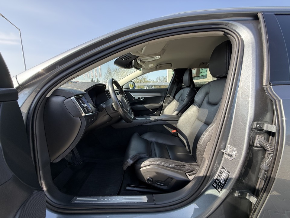 Volvo V90 Cross Country D4 AWD - foto 9