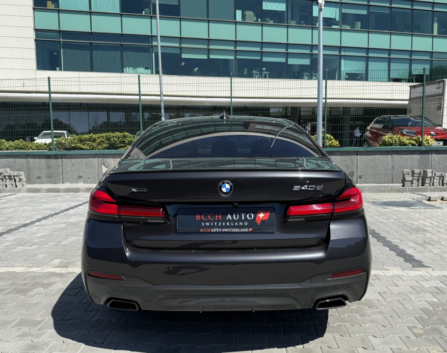 BMW Seria 5 540d xDrive M-Sport (4)