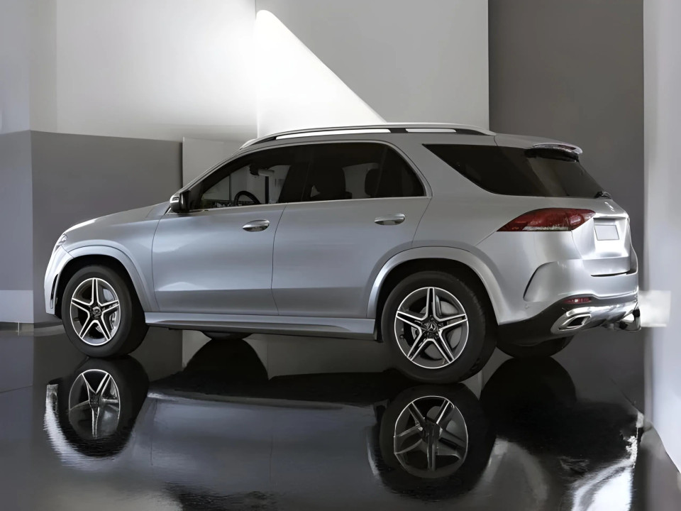 Mercedes-Benz GLE 400d 4MATIC AMG Line - foto 6