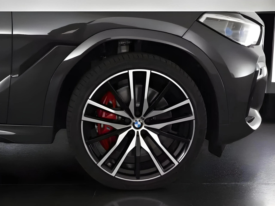 BMW X6 M50i - foto 12